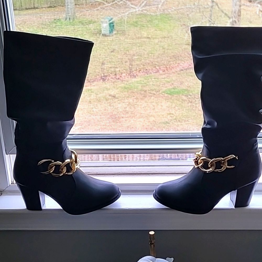 FOREVER BLACK CHAIN BOOTS